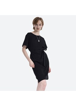 Sukienka A.P.C. z krótkimi rękawami czarna 