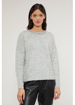Sweter z połyskującą nitką ze sklepu MONNARI w kategorii Swetry damskie - zdjęcie 124549893