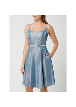 Sukienka koktajlowa z efektem błyszczącym ze sklepu Peek&Cloppenburg  w kategorii Sukienki - zdjęcie 124952384