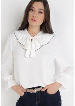Biała Bluzka Lasthede ze sklepu Born2be Odzież w kategorii Bluzki damskie - zdjęcie 125317770