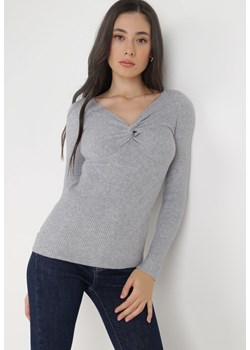 Jasnoszary Sweter Ampippe ze sklepu Born2be Odzież w kategorii Swetry damskie - zdjęcie 125409590