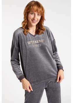 Welurowa bluza na co dzień ze sklepu MONNARI w kategorii Bluzy damskie - zdjęcie 125600263