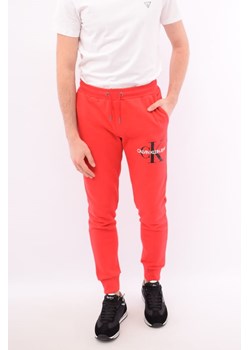 spodnie męskie calvin klein j30j319229 czerwone ze sklepu Royal Shop w kategorii Spodnie męskie - zdjęcie 126121091