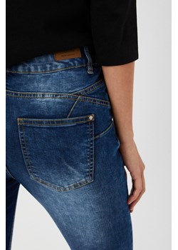 Jeansy typu straight leg ze sklepu Moodo.pl w kategorii Jeansy damskie - zdjęcie 126157000