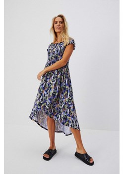 Sukienka z roślinnym printem ze sklepu Moodo.pl w kategorii Sukienki - zdjęcie 126157580