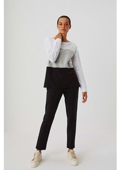 Gładkie spodnie dresowe z wiązaniem ze sklepu Moodo.pl w kategorii Spodnie damskie - zdjęcie 126159203
