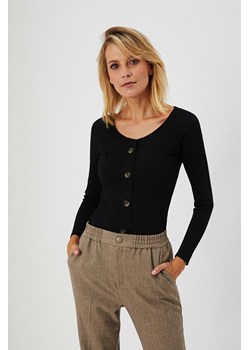 Prążkowana bluzka z długim rękawem ze sklepu Moodo.pl w kategorii Bluzki damskie - zdjęcie 126161373