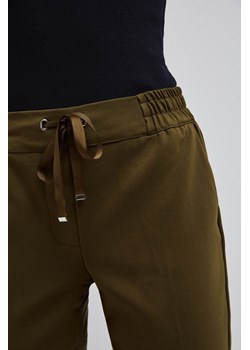 Spodnie z elastyczną talią ze sklepu Moodo.pl w kategorii Spodnie damskie - zdjęcie 126161610