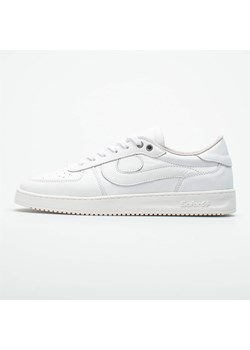 czy można prać nike air force w pralce