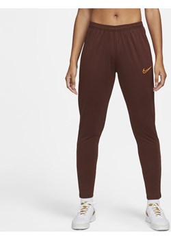 Damskie spodnie piłkarskie Nike Dri-FIT Academy - Brązowy ze sklepu Nike poland w kategorii Spodnie damskie - zdjęcie 126289103