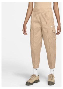 Damskie spodnie z tkaniny z wysokim stanem o kroju podkreślającym kształt ciała Nike Sportswear Essentials - Brązowy ze sklepu Nike poland w kategorii Spodnie damskie - zdjęcie 126293370