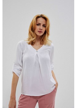 Gładka koszula z wiskozy ze sklepu Moodo.pl w kategorii Bluzki damskie - zdjęcie 126860421