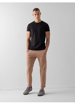 Spodnie dresowe męskie ze sklepu OUTHORN w kategorii Spodnie męskie - zdjęcie 126991070