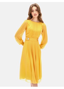 Żółta sukienka wizytowa z zakładkami Potis&Verso Queen ze sklepu Eye For Fashion w kategorii Sukienki - zdjęcie 127334960