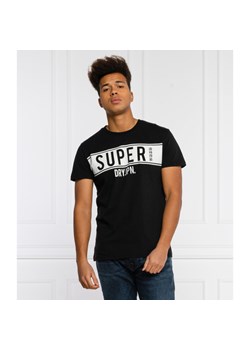 T-shirt męski Superdry na wiosnę 
