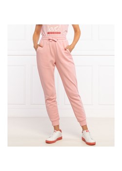 Tommy Hilfiger Spodnie dresowe | Regular Fit ze sklepu Gomez Fashion Store w kategorii Spodnie damskie - zdjęcie 128043902
