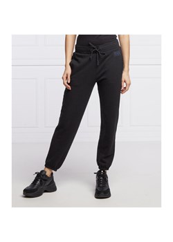 UGG Spodnie dresowe DANIELLa | Relaxed fit | regular waist ze sklepu Gomez Fashion Store w kategorii Spodnie damskie - zdjęcie 128085743