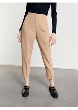 Reserved - Spodnie z kantem - Beżowy ze sklepu Reserved w kategorii Spodnie damskie - zdjęcie 128905571