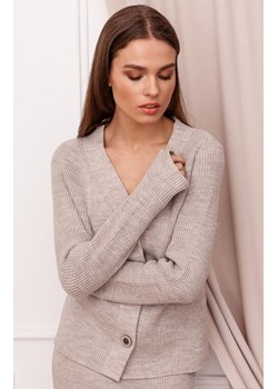 Sweter damski Style z dekoltem w serek 