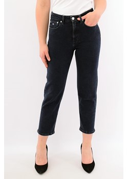 jeansy damskie tommy jeans dw0dw09018 granatowe ze sklepu Royal Shop w kategorii Jeansy damskie - zdjęcie 129424002