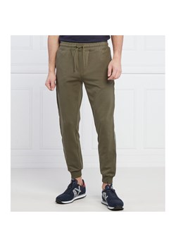 GUESS ACTIVE Spodnie dresowe ARLO | Regular Fit ze sklepu Gomez Fashion Store w kategorii Spodnie męskie - zdjęcie 129919053