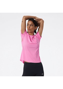 Koszulka New Balance WT21262VPH – różowa ze sklepu New Balance Poland w kategorii Bluzki damskie - zdjęcie 130728621