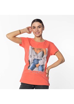 Damska koralowa koszulka z nadrukiem - Odzież ze sklepu royalfashion.pl w kategorii Bluzki damskie - zdjęcie 130849324