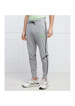 HUGO Spodnie dresowe Dorby | Regular Fit ze sklepu Gomez Fashion Store w kategorii Spodnie męskie - zdjęcie 131067743