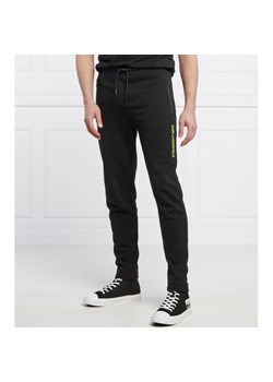 Karl Lagerfeld Spodnie dresowe | Regular Fit ze sklepu Gomez Fashion Store w kategorii Spodnie męskie - zdjęcie 131106382