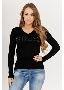 Guess - Czarny sweterek damski z dużym logo z cyrkoniami ze sklepu outfit.pl w kategorii Swetry damskie - zdjęcie 131541060
