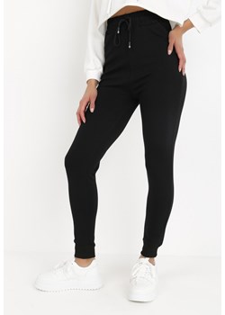 Czarne Spodnie Andraris ze sklepu Born2be Odzież w kategorii Spodnie damskie - zdjęcie 132201723