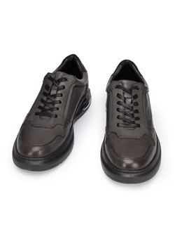 Męskie sneakersy skórzane z poduszką powietrzną szare ze sklepu WITTCHEN w kategorii Półbuty męskie - zdjęcie 132444394