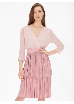 Różowa plisowana sukienka Bariloche Portil ze sklepu Eye For Fashion w kategorii Sukienki - zdjęcie 132748144