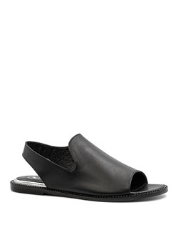 Czarny skórzany sandał CB2658/160 ze sklepu NESCIOR w kategorii Sandały damskie - zdjęcie 132759163