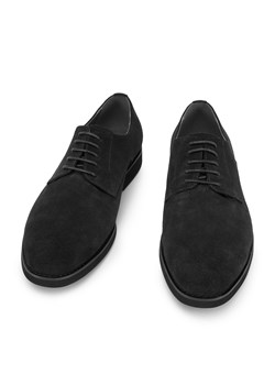 Męskie buty derby z tłoczonego zamszu czarne ze sklepu WITTCHEN w kategorii Buty eleganckie męskie - zdjęcie 132802223