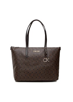 Torebka Calvin Klein - Ck Must Shopper Md Mono K60K609355 0HD ze sklepu eobuwie.pl w kategorii Torby Shopper bag - zdjęcie 132998622
