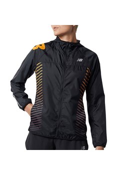 Kurtka New Balance WJ21227BM - czarna ze sklepu streetstyle24.pl w kategorii Kurtki damskie - zdjęcie 133662360