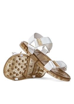 Sandały damskie białe Melissa Papete Wide AD. ze sklepu Sneaker Peeker w kategorii Sandały damskie - zdjęcie 134001083