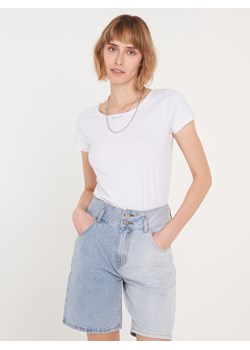 GATE T-shirt damski basic z bawełny z surowym obszyciem 34 ze sklepu gateshop w kategorii Bluzki damskie - zdjęcie 134203802
