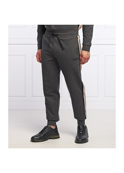 BOSS Spodnie dresowe Heritage | Regular Fit ze sklepu Gomez Fashion Store w kategorii Spodnie męskie - zdjęcie 134740612