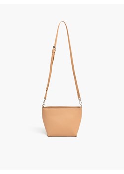 Cropp - Strukturalna torebka crossbody - beżowy ze sklepu Cropp w kategorii Listonoszki - zdjęcie 134756853