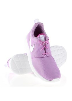 Buty Nike Rosherun W 599729-503 fioletowe ze sklepu ButyModne.pl w kategorii Buty sportowe damskie - zdjęcie 134798152