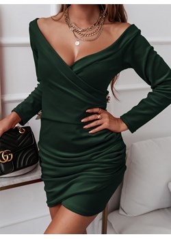 Welurowa sukienka z przekładanym dekoltem Nolitaa - butelkowa zieleń - butelkowa zieleń ze sklepu pakuten.pl w kategorii Sukienki - zdjęcie 134887300