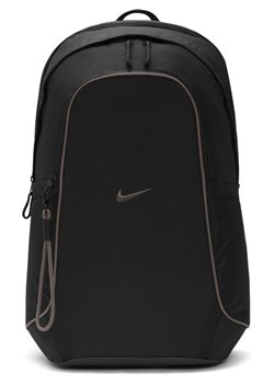 Plecak Nike Sportswear Essentials (20 l) - Czerń ze sklepu Nike poland w kategorii Plecaki - zdjęcie 134895101