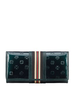 Damski portfel z lakierowanej skóry z monogramem i tasiemką poziomy ze sklepu WITTCHEN w kategorii Portfele damskie - zdjęcie 135119671