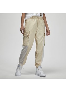 Damskie spodnie utility Jordan Essentials - Brązowy ze sklepu Nike poland w kategorii Spodnie damskie - zdjęcie 135170501