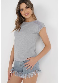 Szary T-shirt Adolis ze sklepu Born2be Odzież w kategorii Bluzki damskie - zdjęcie 135198120