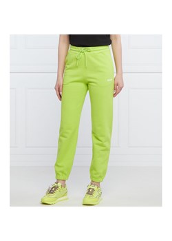 MSGM Spodnie dresowe | Regular Fit ze sklepu Gomez Fashion Store w kategorii Spodnie damskie - zdjęcie 135358304