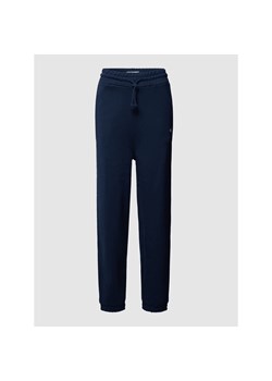 Spodnie dresowe z bawełny ekologicznej ze sklepu Peek&Cloppenburg  w kategorii Spodnie damskie - zdjęcie 135628834