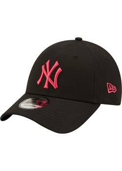 Męska czapka z daszkiem NEW ERA LEAGUE ESSENTIAL 9FORTY NEW YORK YANKEES - czarna ze sklepu Sportstylestory.com w kategorii Czapki z daszkiem męskie - zdjęcie 136105332